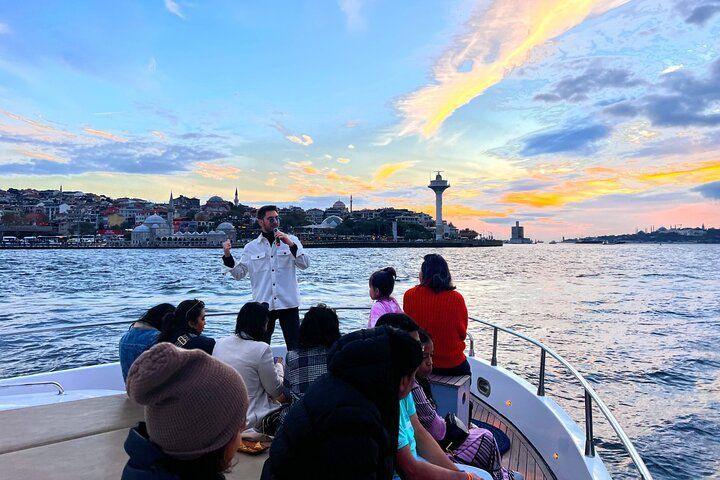 Istanbul Sunset Luxury Yacht Cruise with Snacks and Live Guide-3