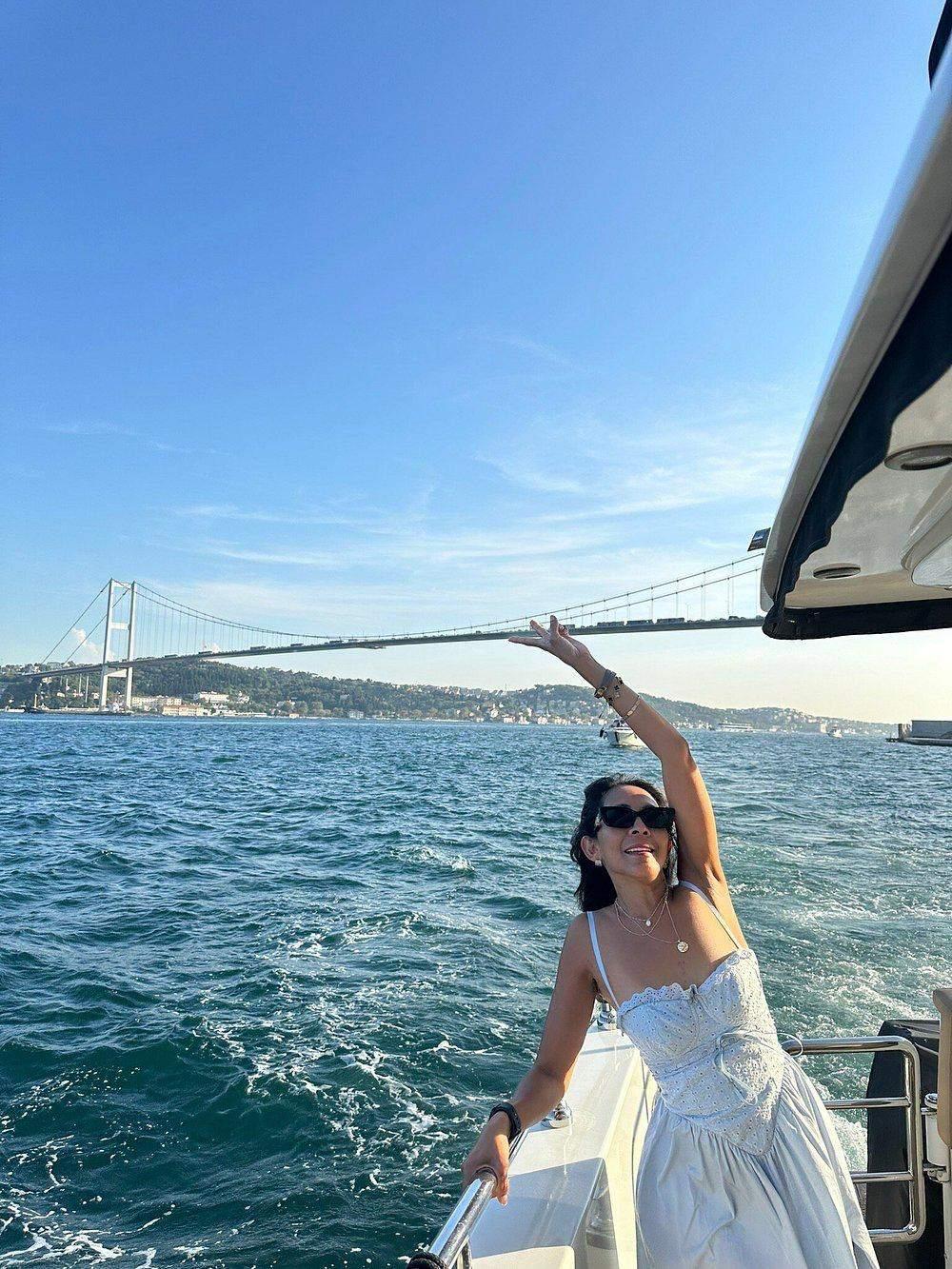 Bosphorus Golden Sunset Cruise on Yacht-15