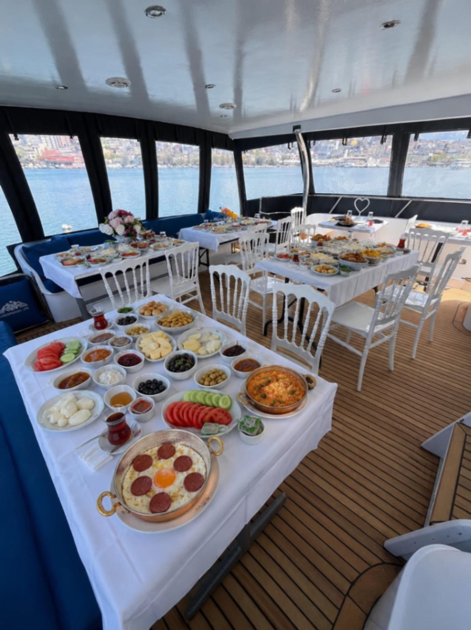 Private Yacht Breakfast Cruise on the Bosphorus in Istanbul | Turkish-Style Breakfast & Scenic Cruise - photo 3