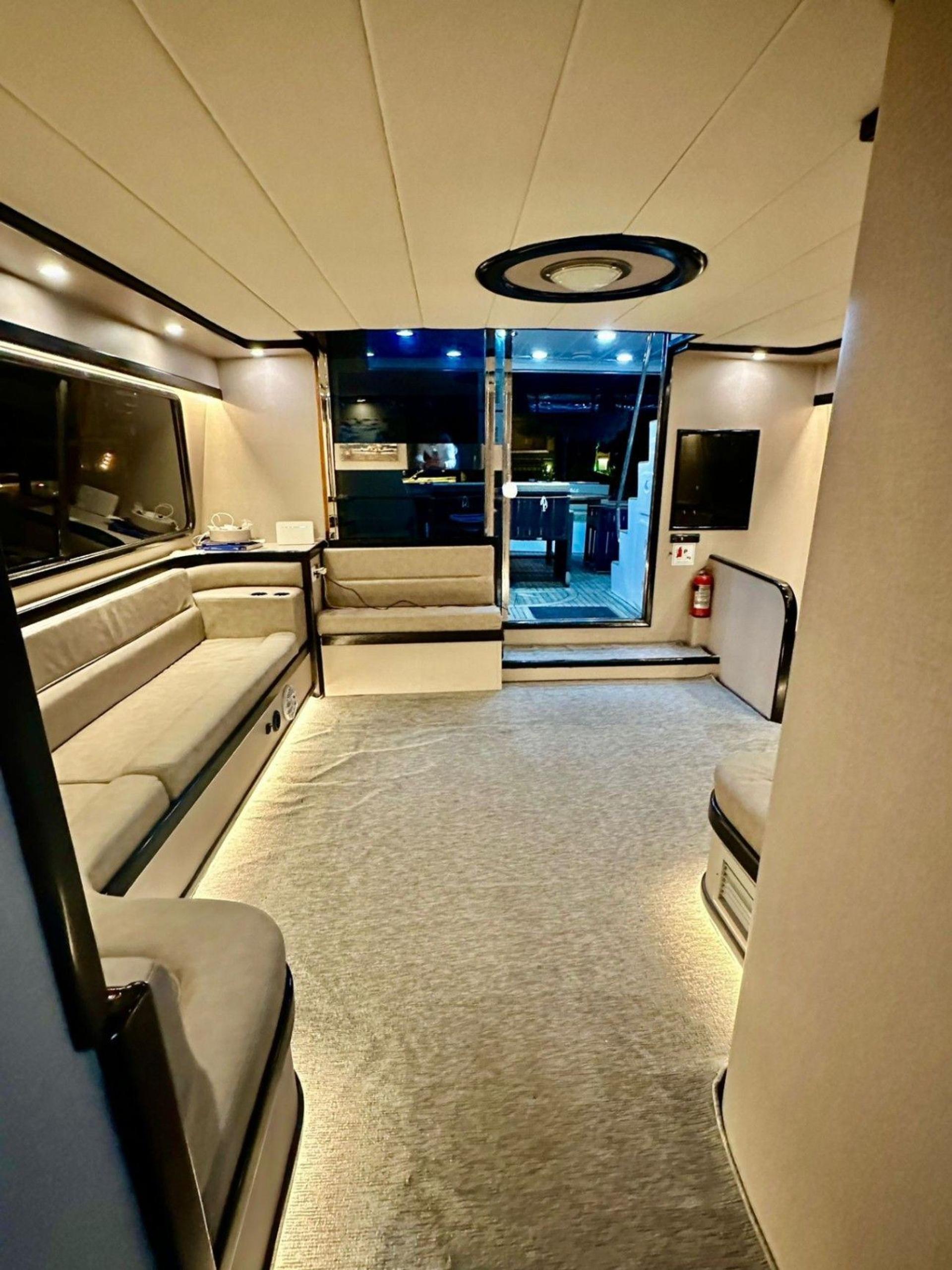IFTAR TOUR ON THE BOSPHORUS WITH A LUXURY YACHT FOR 15 PEOPLE - photo 8