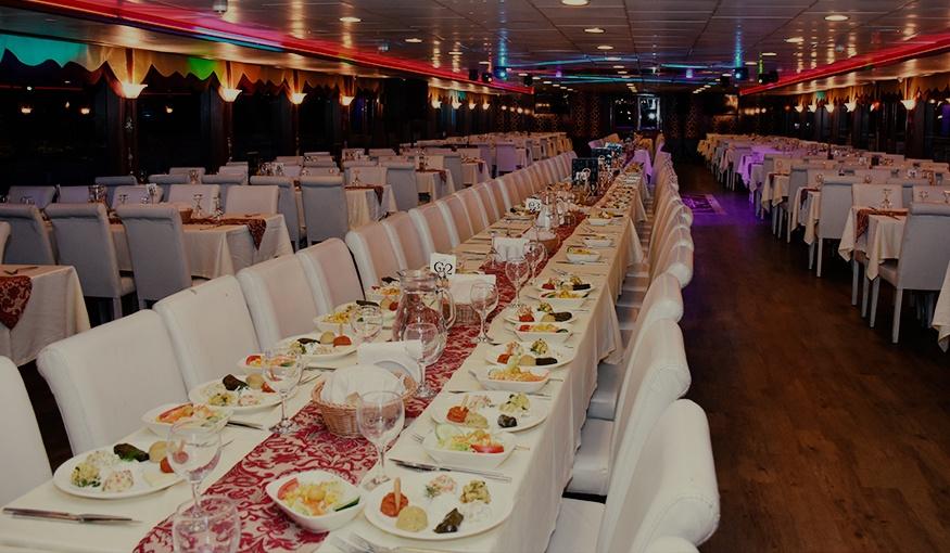 Iftar Tour on a Luxury Boat Departing from Üsküdar and Kabataş-5