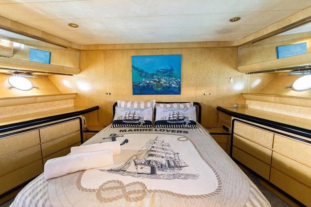 Rental Canados 20m Motor Yacht - 519-28