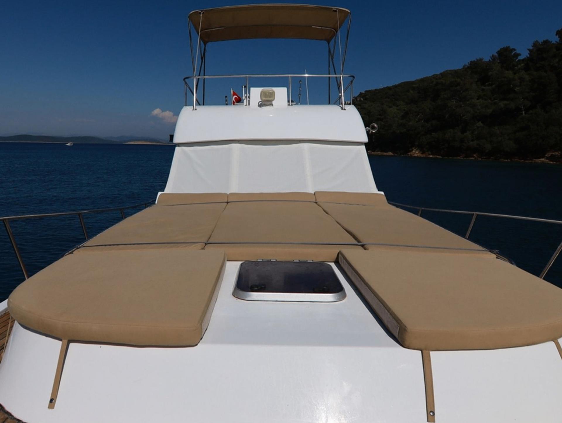 Rental Custom made 14m Motor Yacht - 393 - photo 12