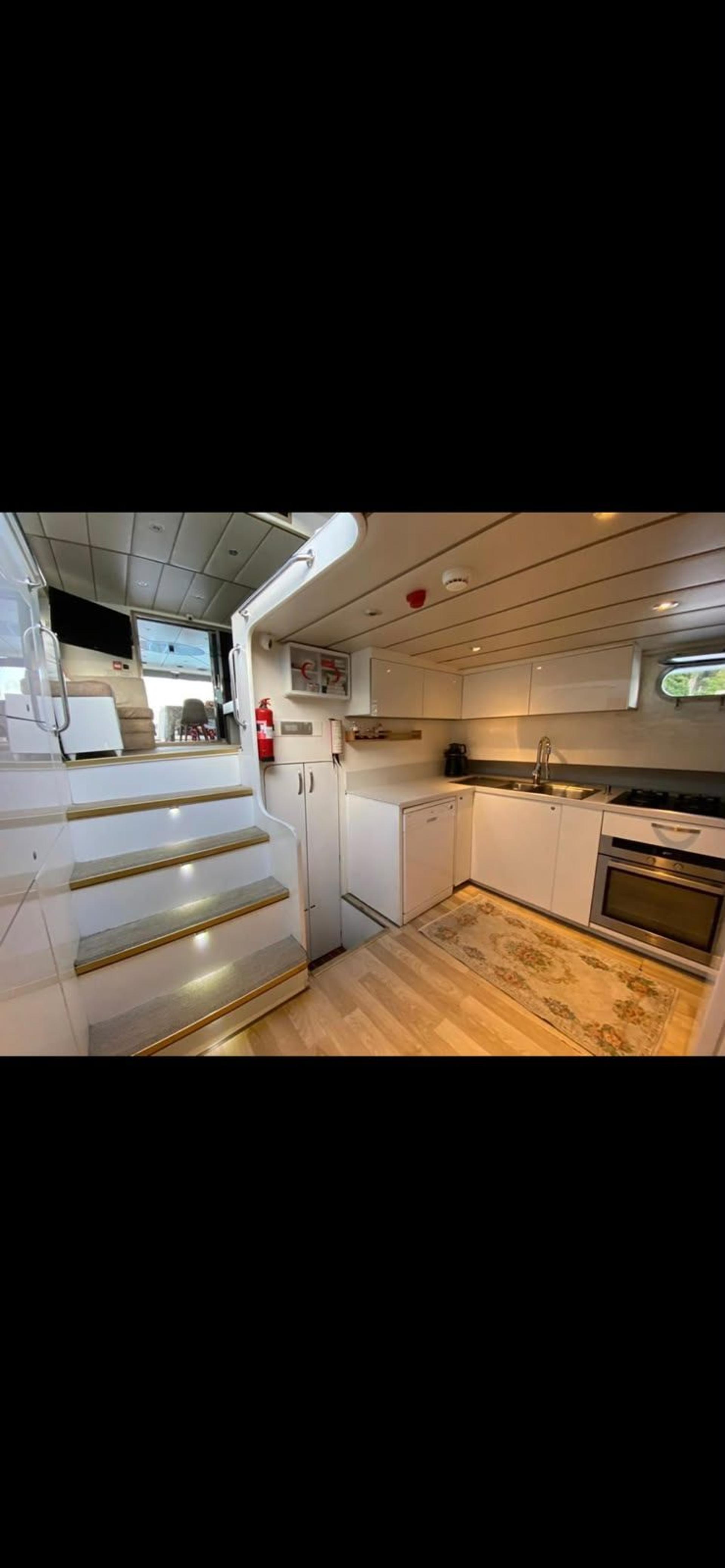 Kiralık Özel yapım 50m Motoryat - 1162 - photo 18