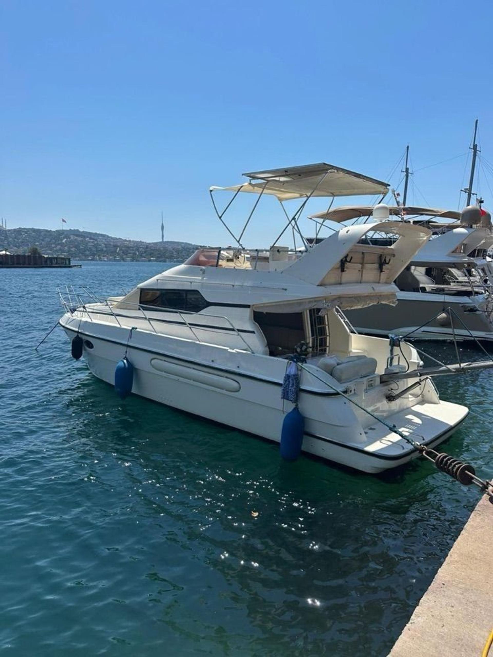 Rental Eurocraft 14m Motor Yacht - 963 - photo 5