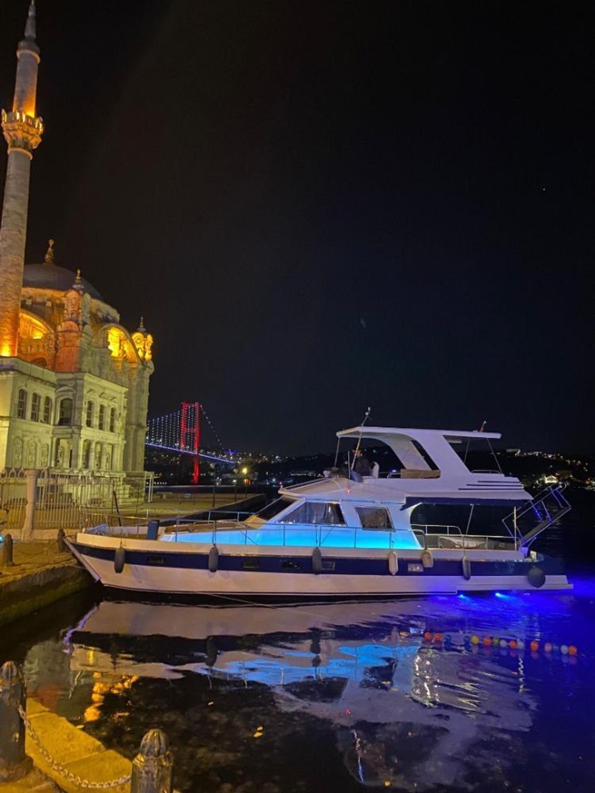 Kiralık Özel yapım 14m Motoryat - 842 - photo 3