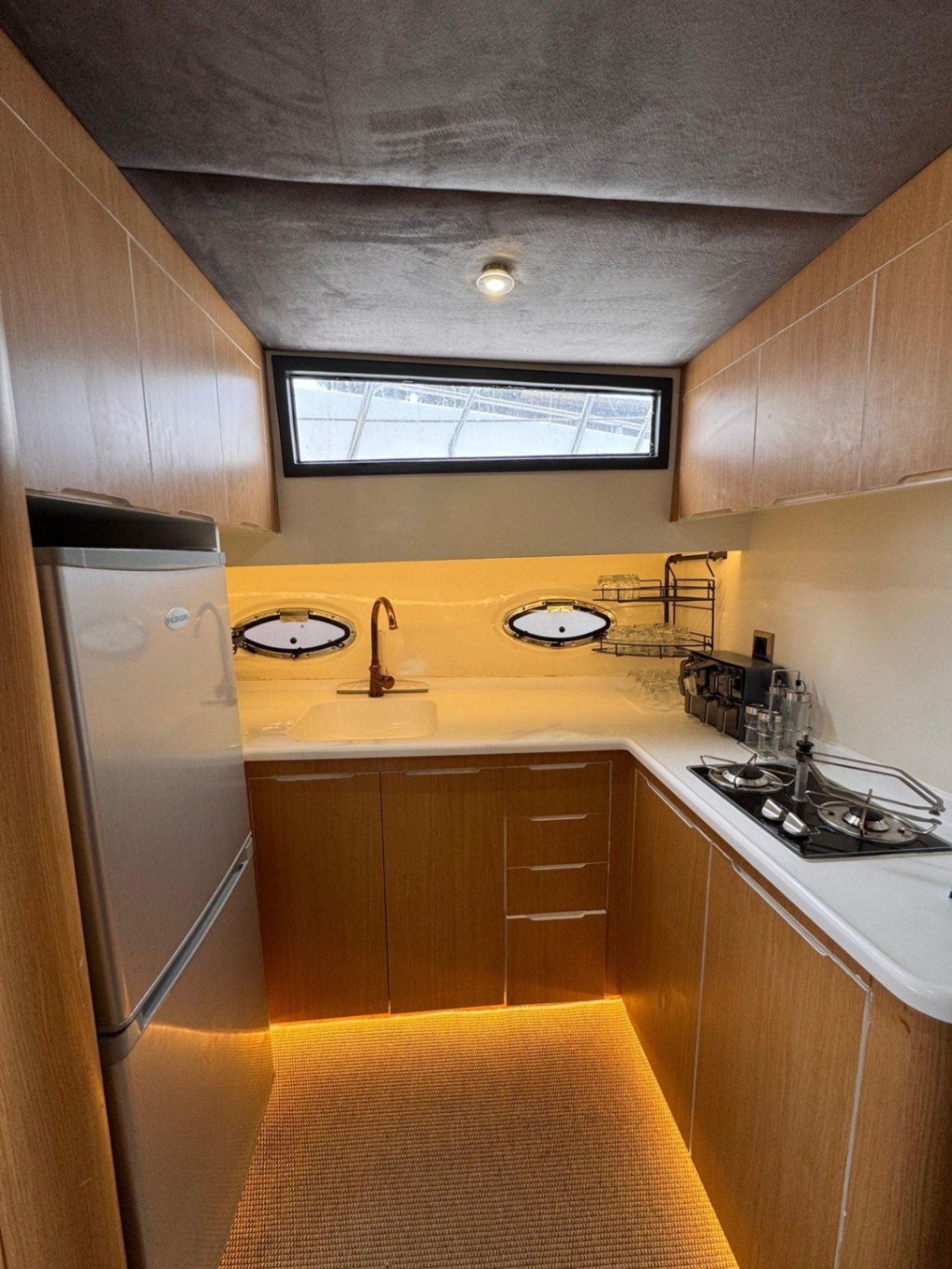 Özel yapım 14m Motoryat