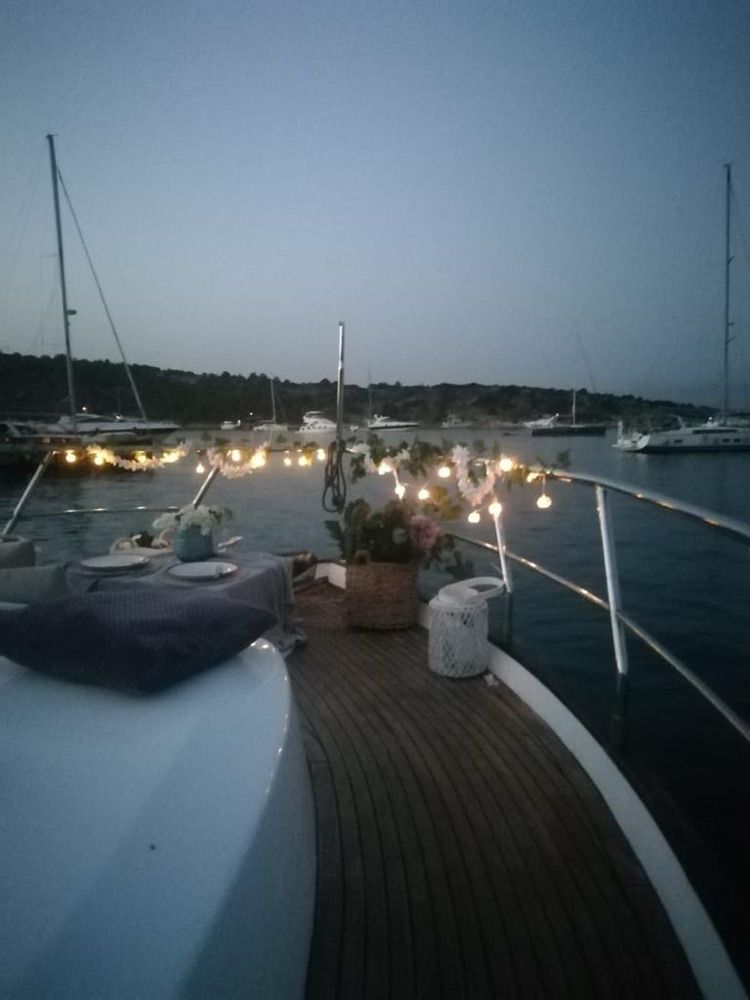 Özel yapım 14m Motoryat