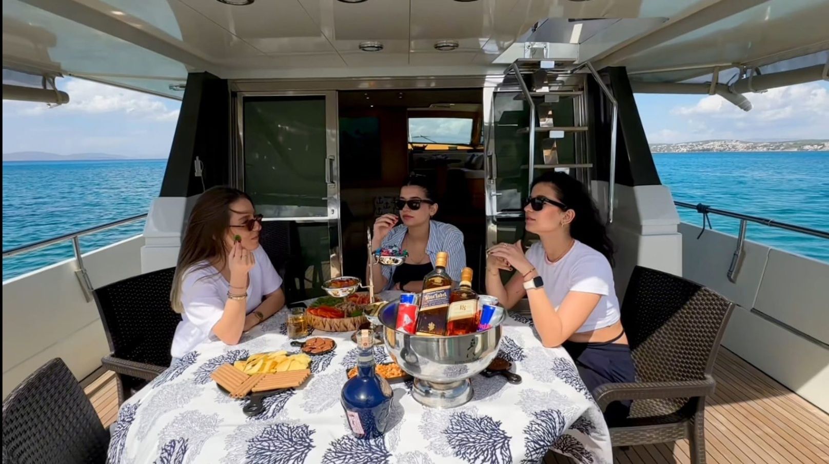 Canados 20m Motor Yacht