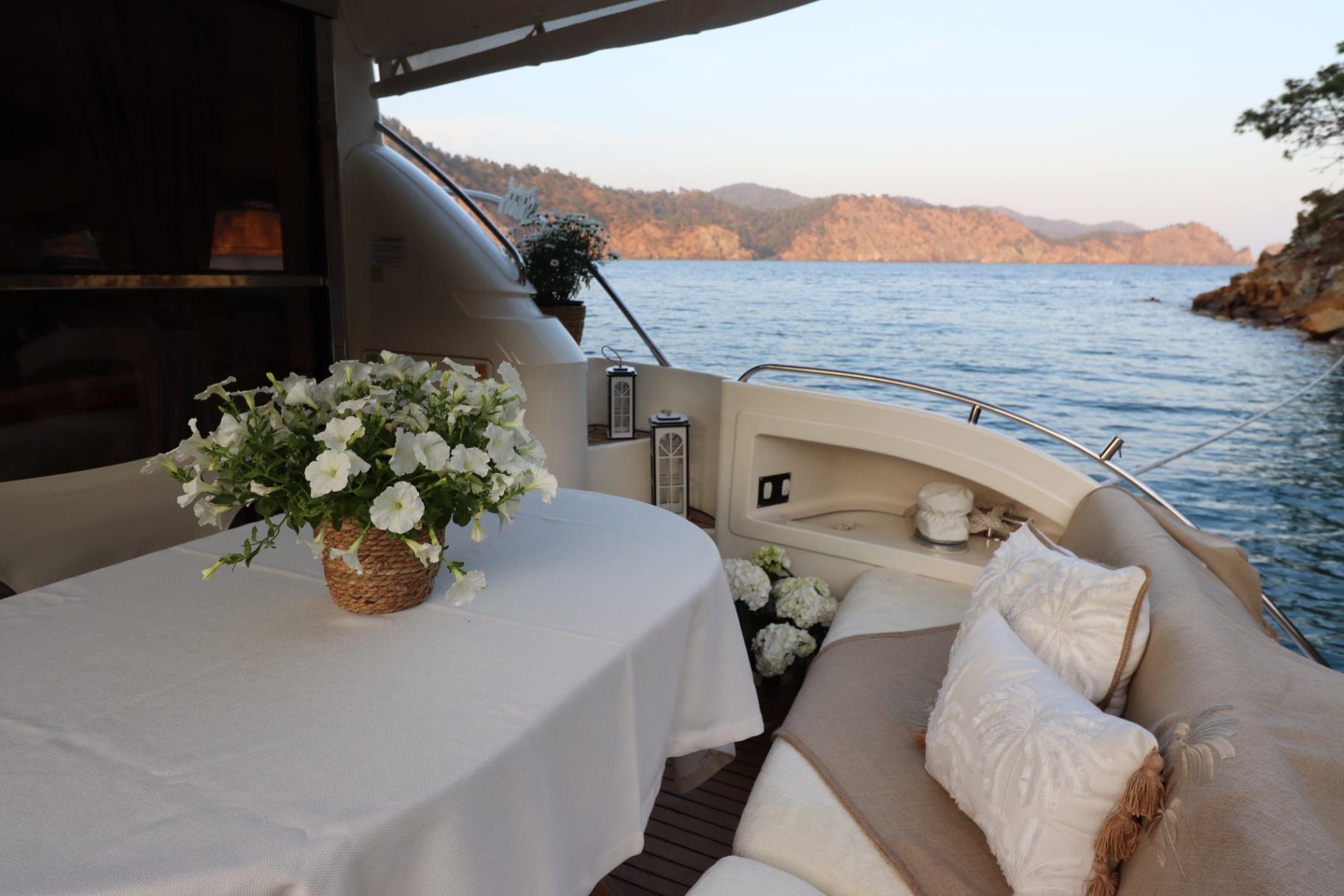 Rental Princess 18m Motor Yacht - 645-7