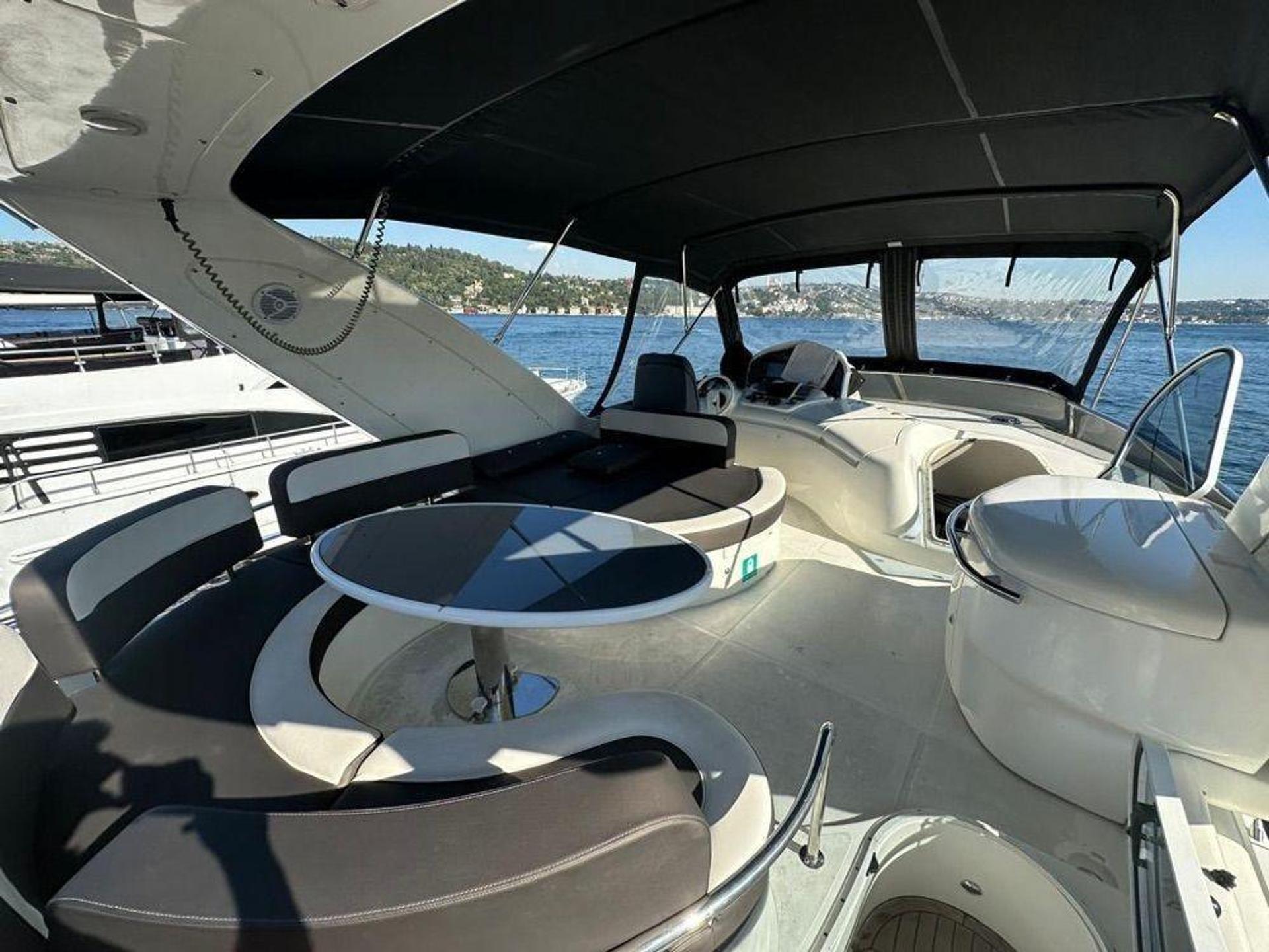 Kiralık Azimut 22m Motoryat - 347 - photo 17