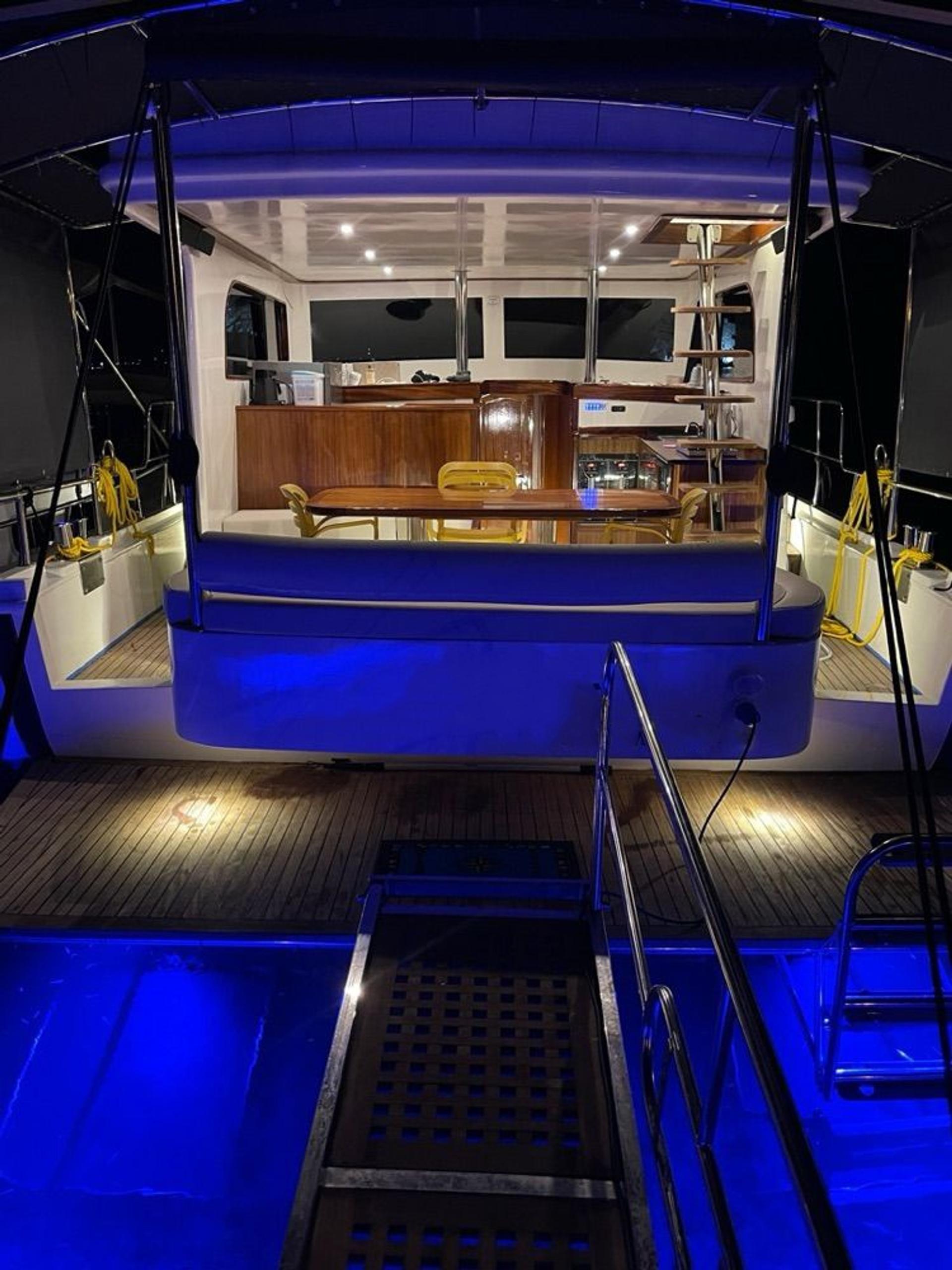 Rental Custom made 14m Motor Yacht - 619 - photo 11