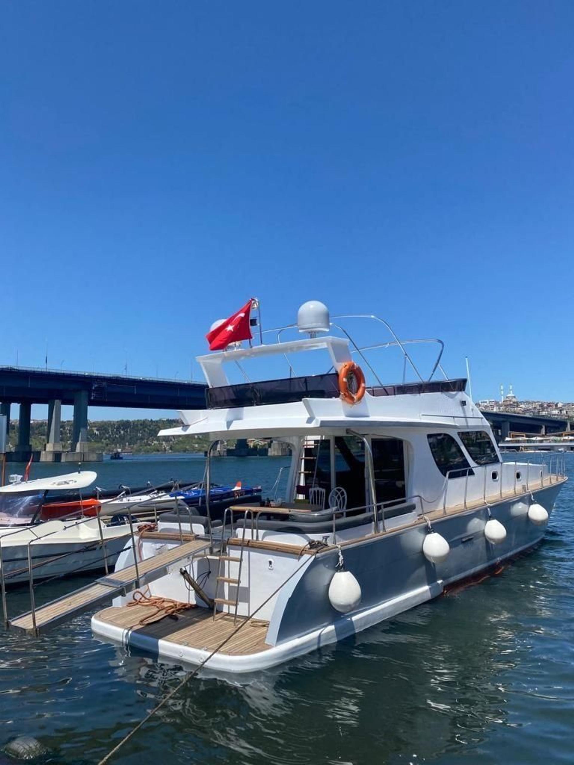 Rental Custom made 17m Motor Yacht - 352 - photo 3