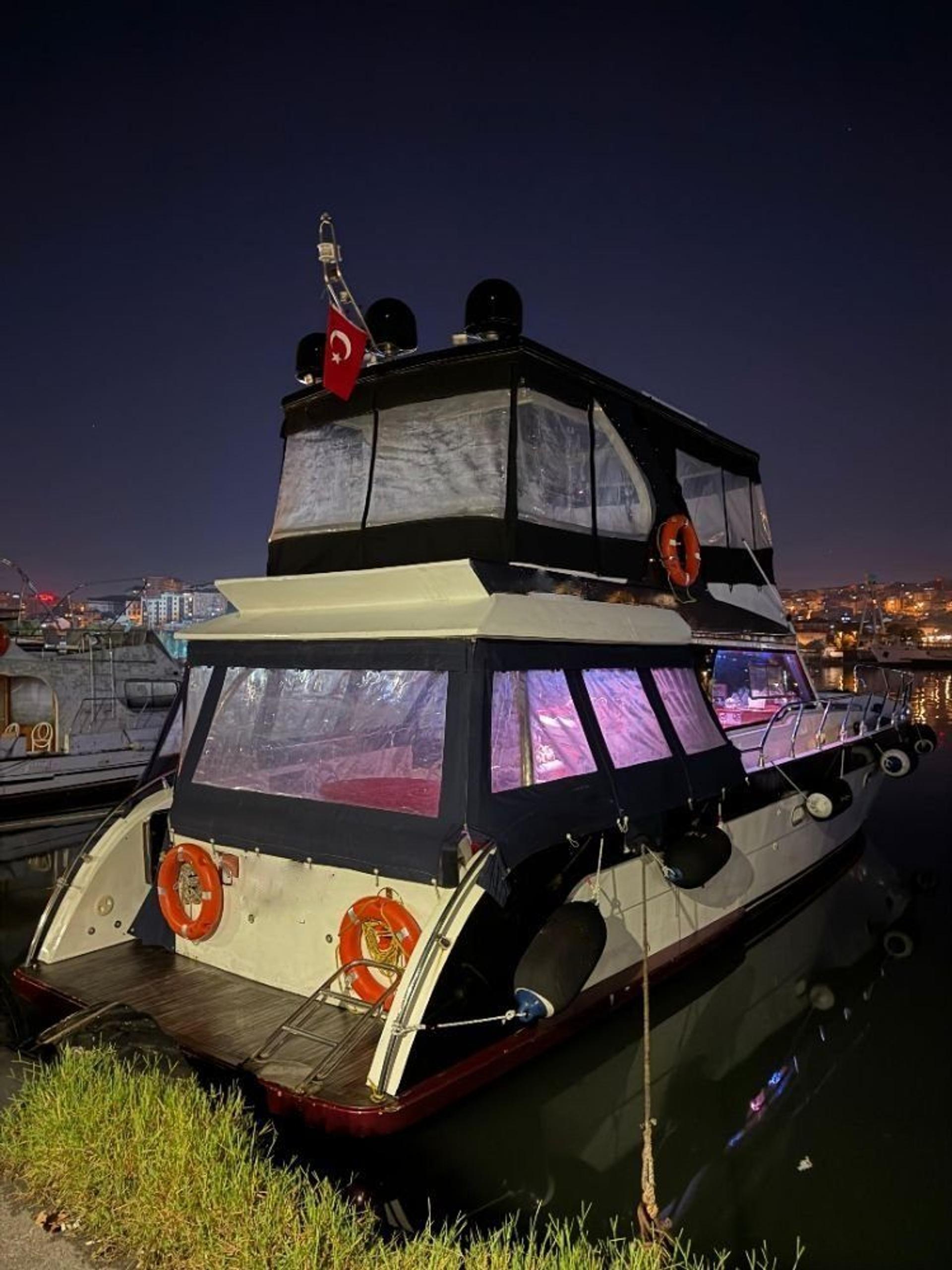 Kiralık Özel yapım 16m Motoryat - 189 - photo 3