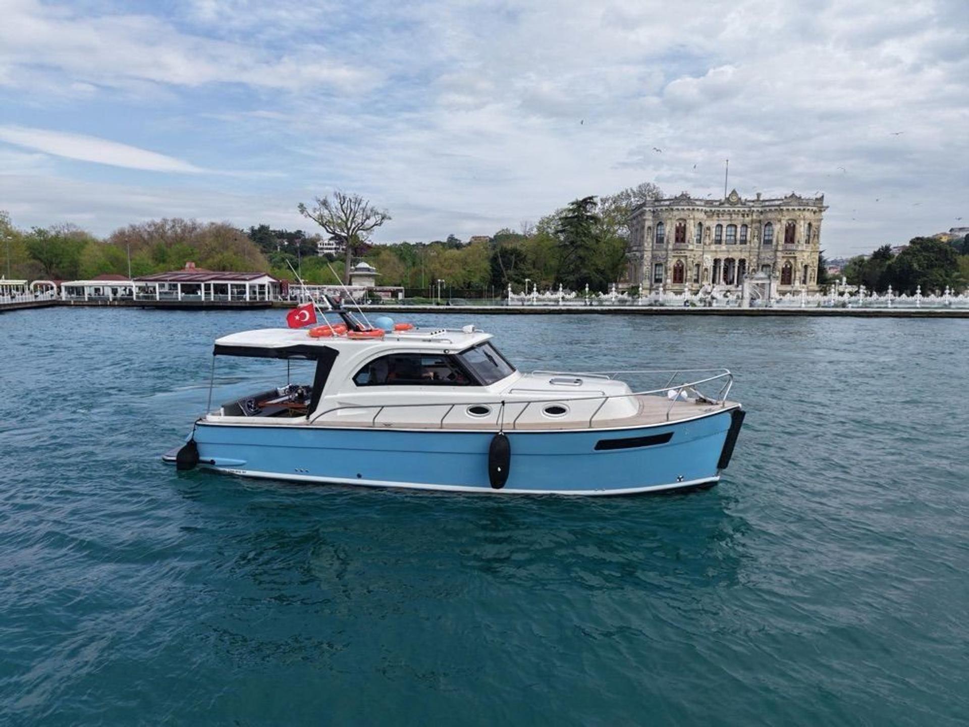 Rental Custom made 12m Motor Yacht - 1082 - photo 2