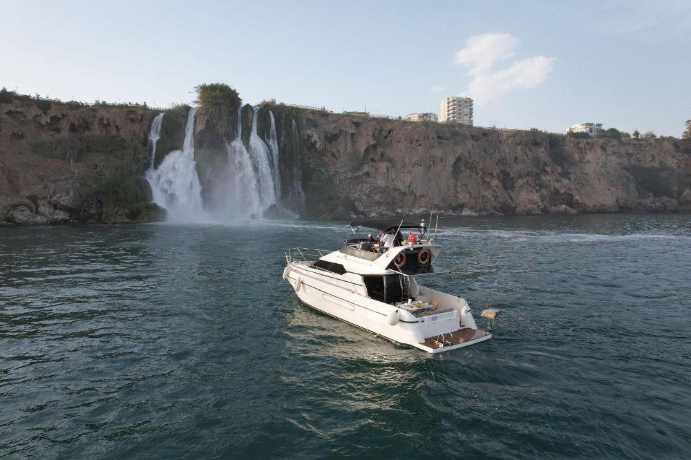Rental Eurocraft 13m Motor Yacht - 566-27