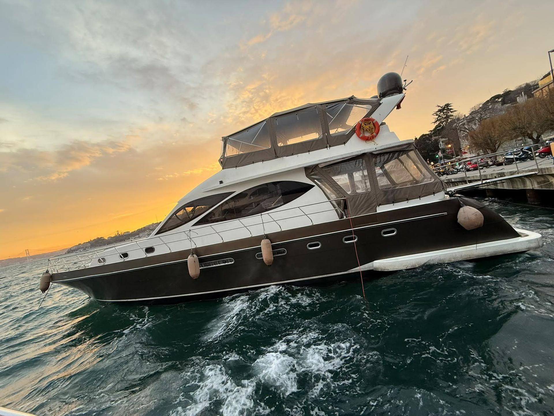 Kiralık Özel yapım 50m Motoryat - 1162 - photo 3