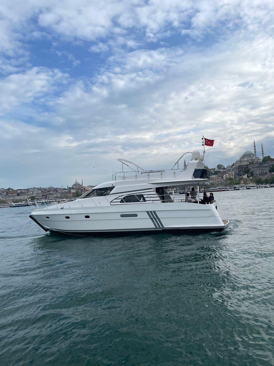 Rental Custom made 15m Motor Yacht - 77-6
