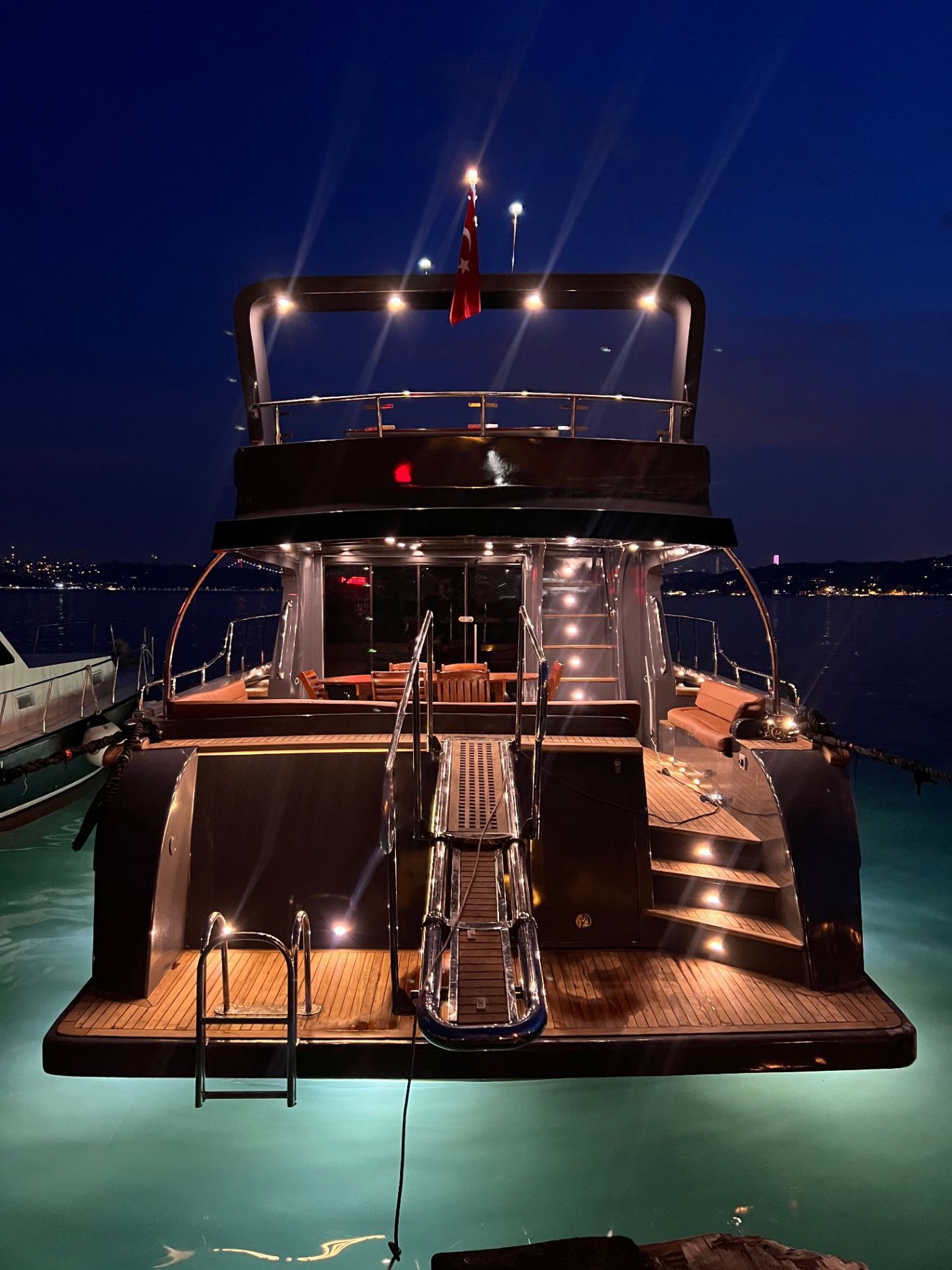 Özel yapım 21m Motoryat