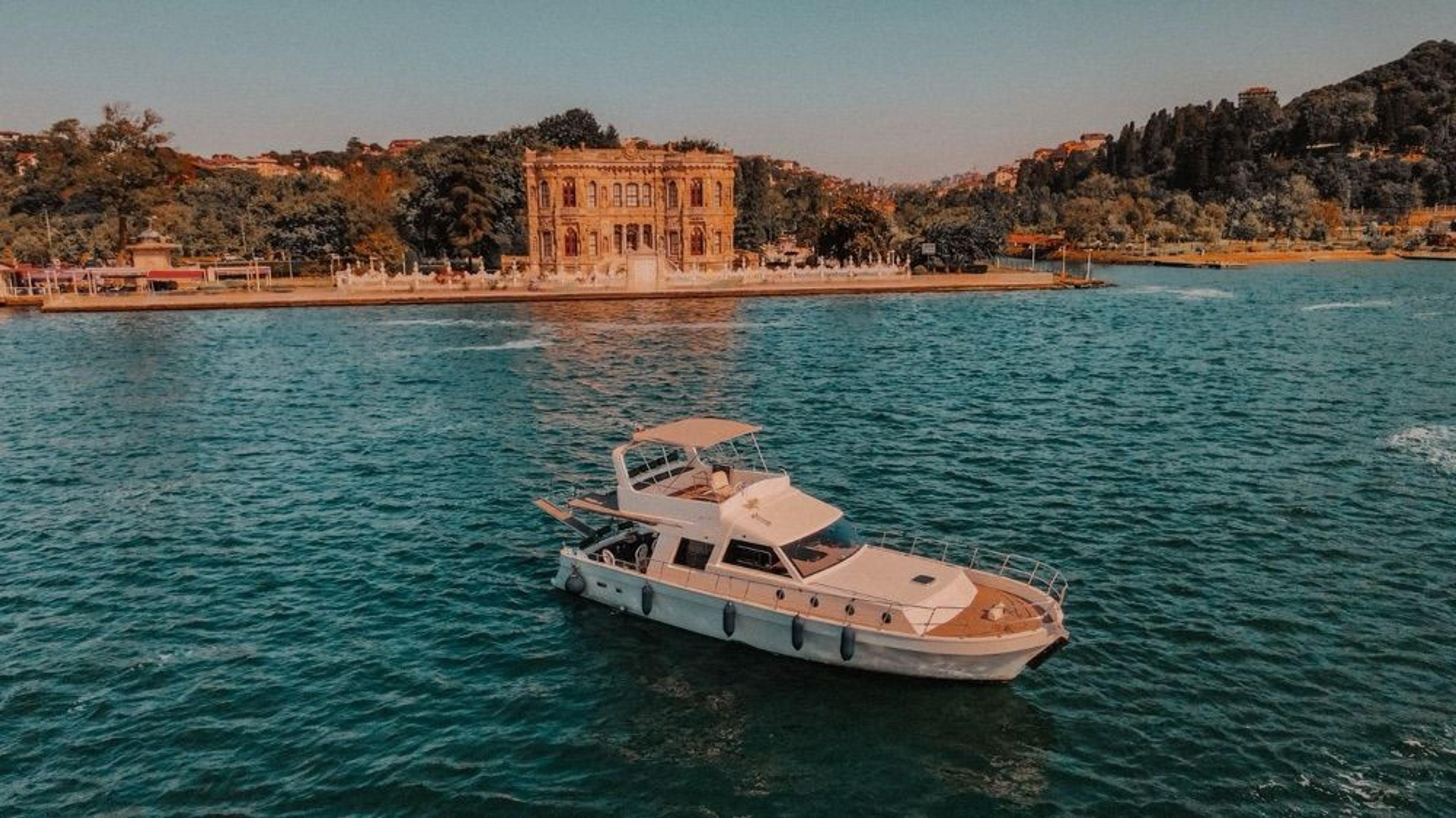 Rental Custom made 14m Motor Yacht - 115 - photo 14