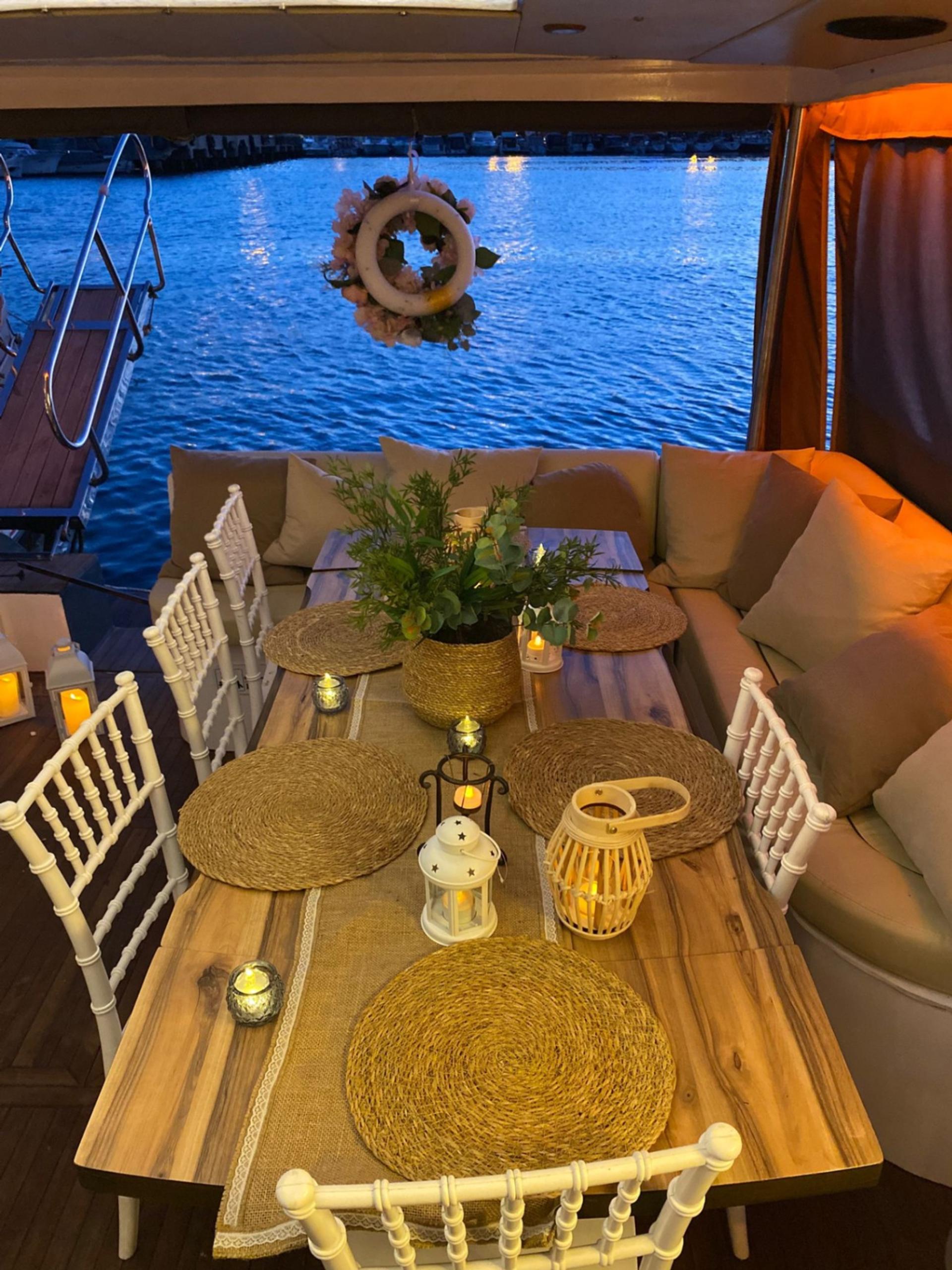 Rental Custom made 12m Motor Yacht - 881 - photo 14