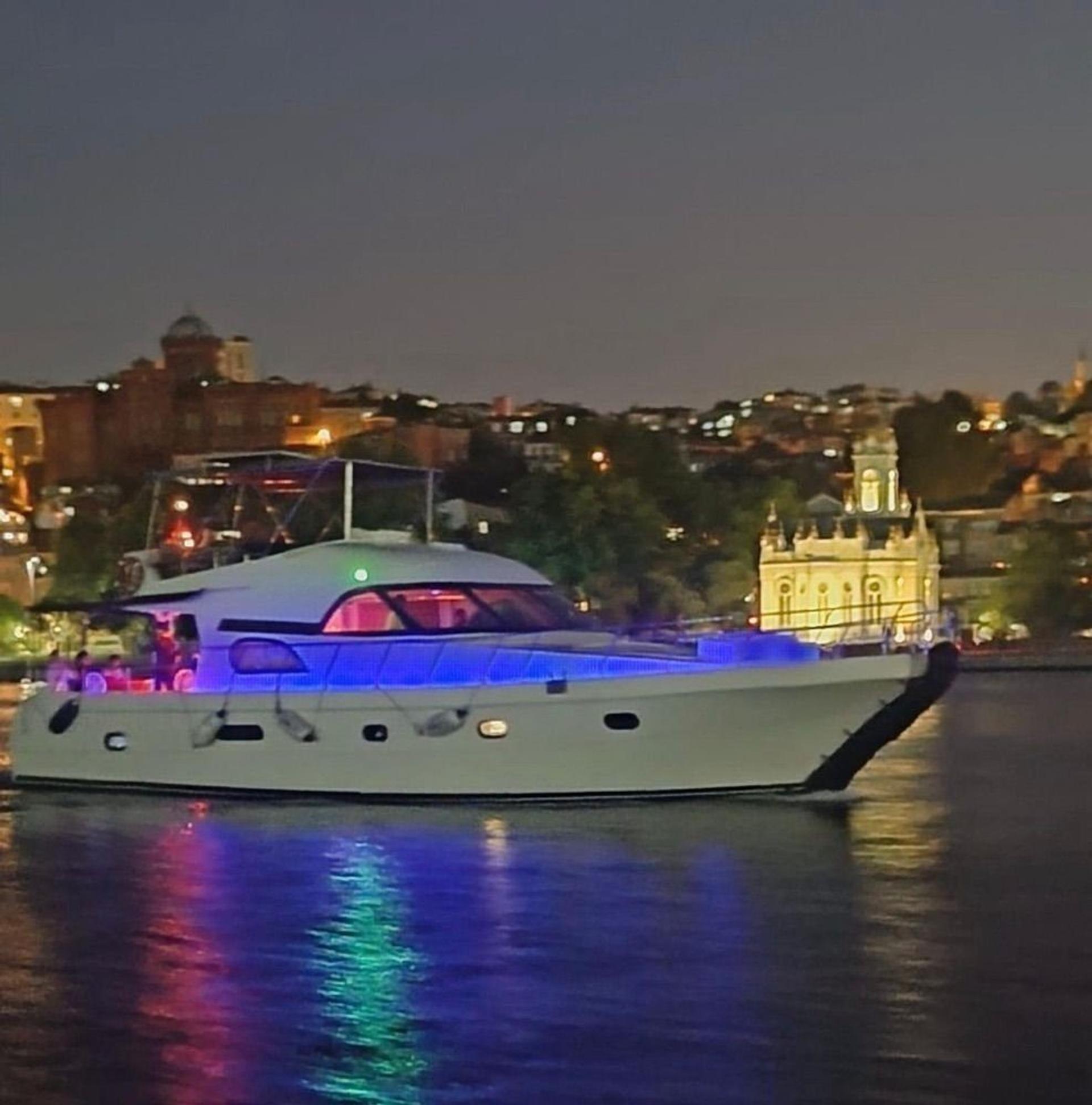Rental Custom made 18m Motor Yacht - 142 - photo 1