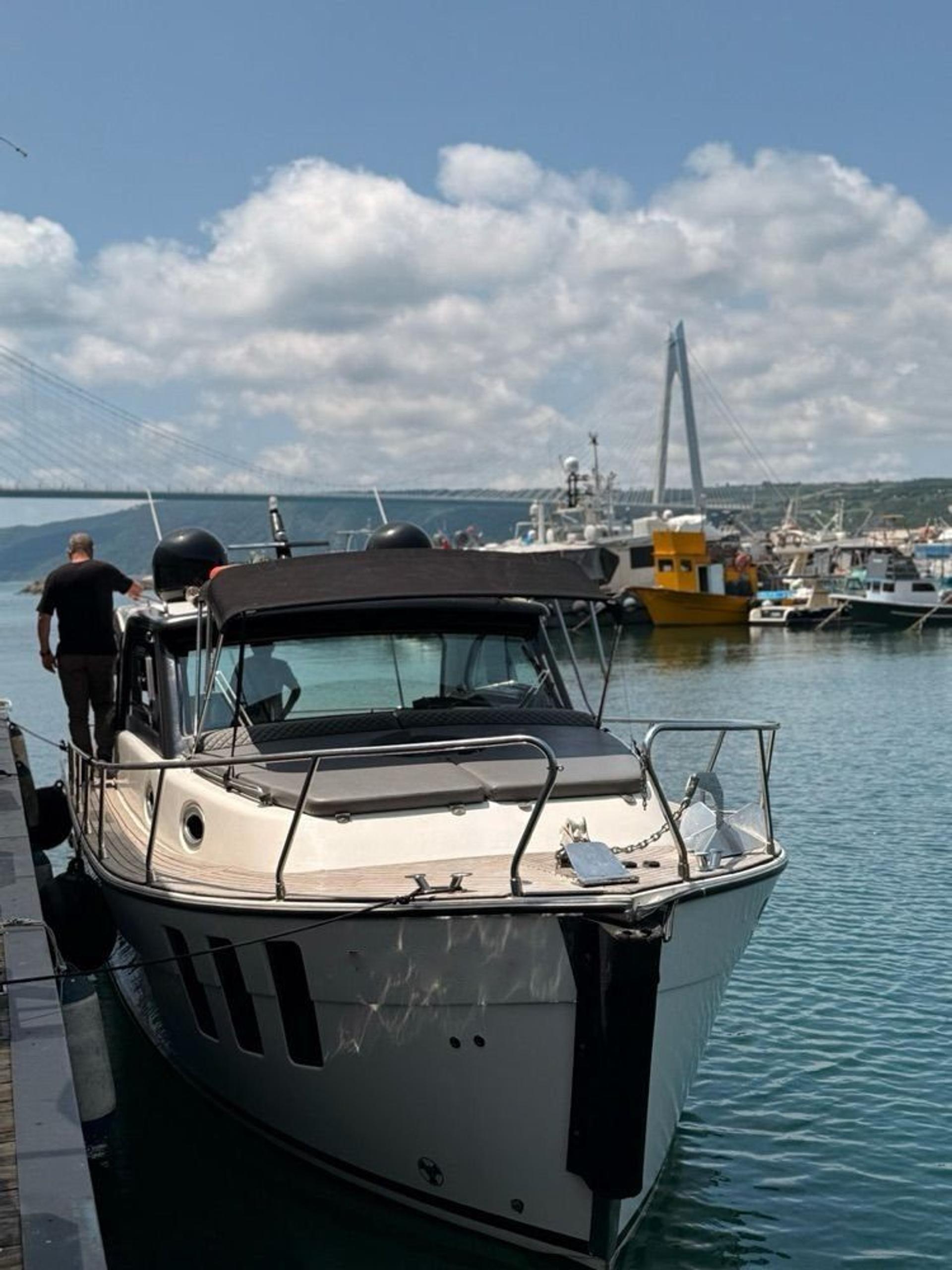 Kiralık Özel yapım 12m Motoryat - 1121 - photo 3