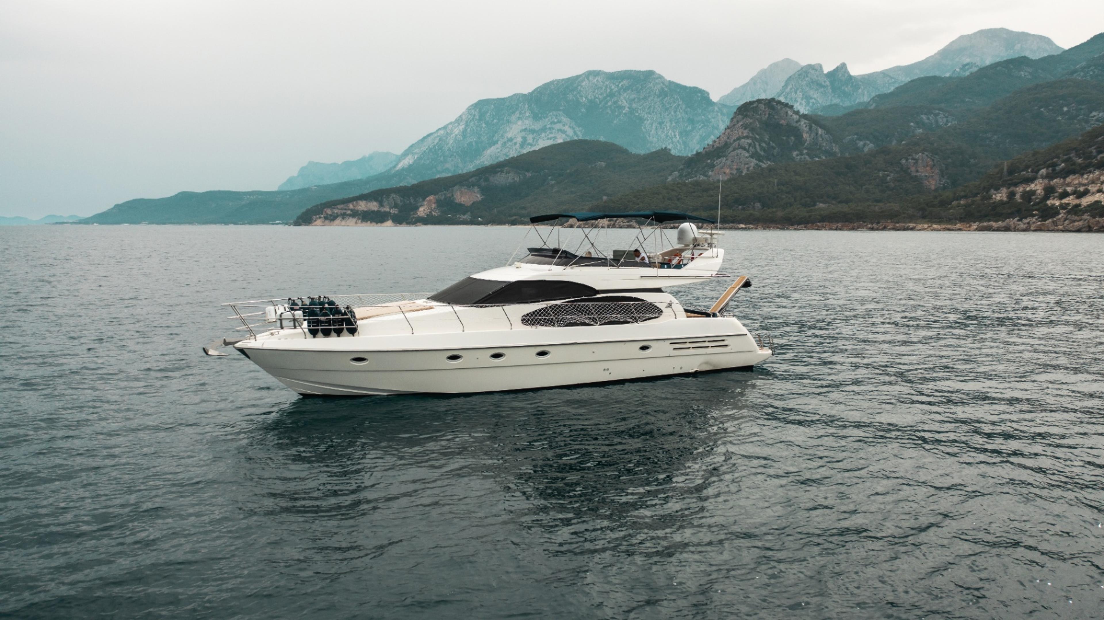 Kiralık Azimut 18m Motoryat - 511 - photo 5