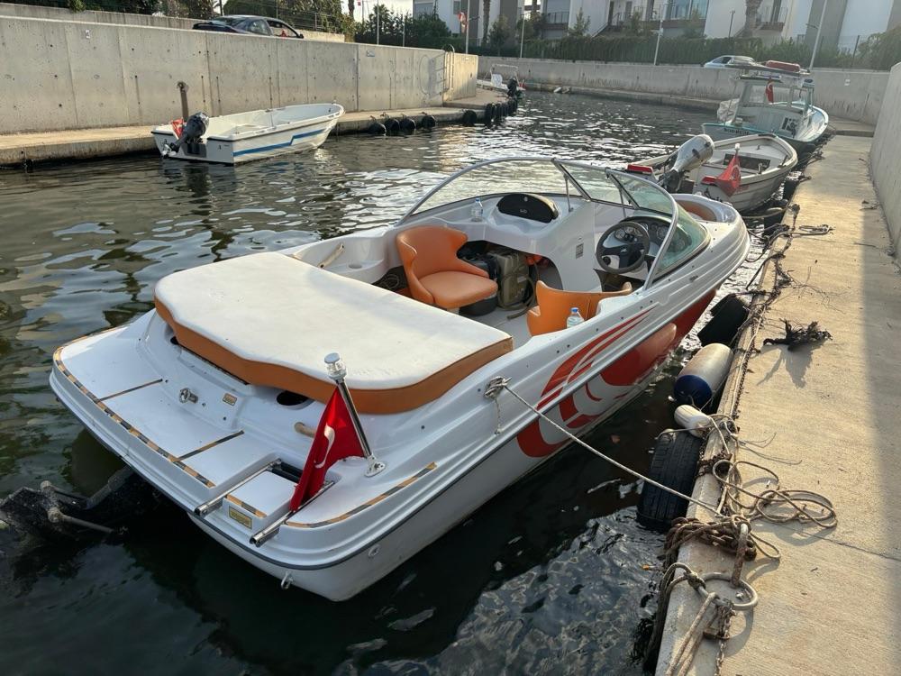 Rental Sea Ray 6m Speedboat - 522-2