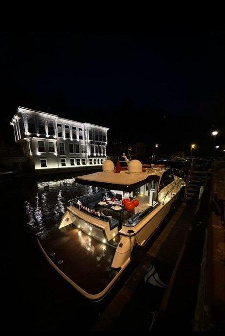 Rental Custom made 13m Motor Yacht - 1102 - photo 4