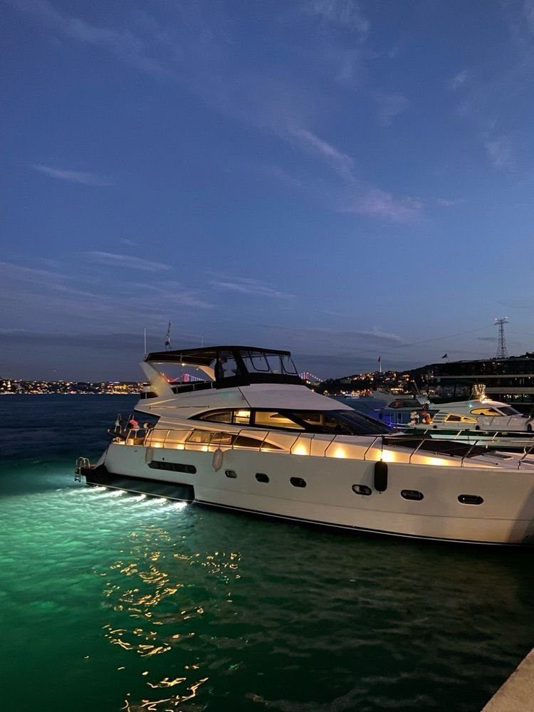 Özel yapım 22m Motoryat