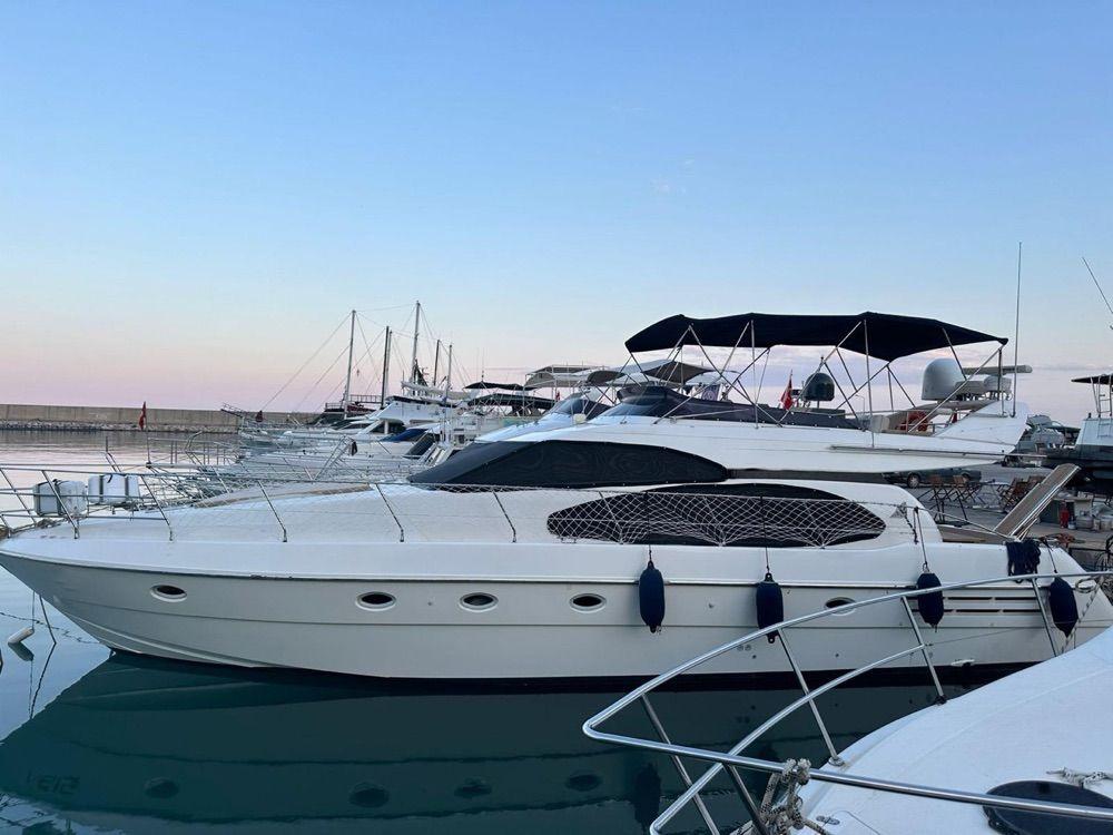 Kiralık Azimut 18m Motoryat - 507 - photo 2