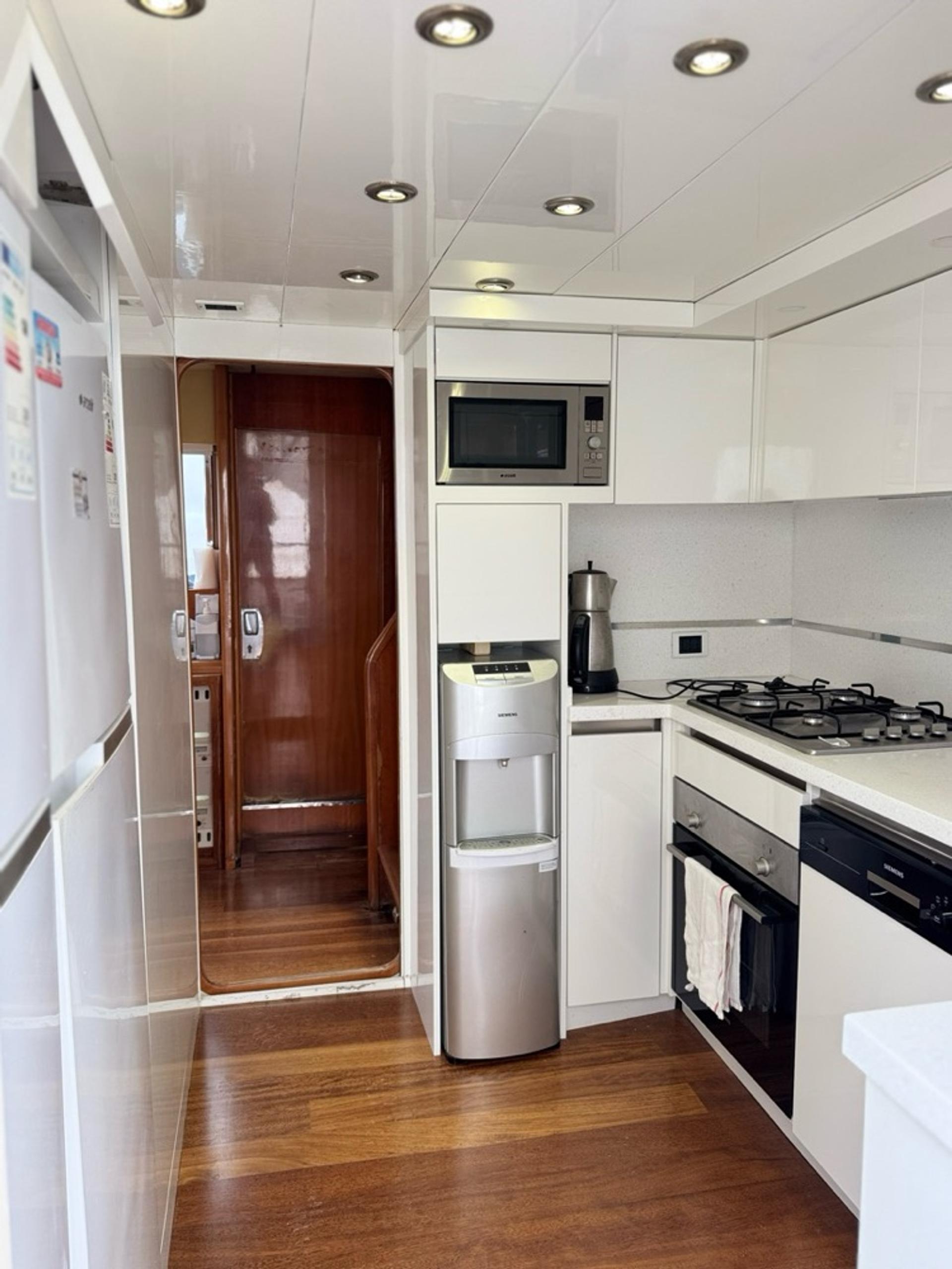 Kiralık Falcon 26m Motoryat - 925 - photo 8