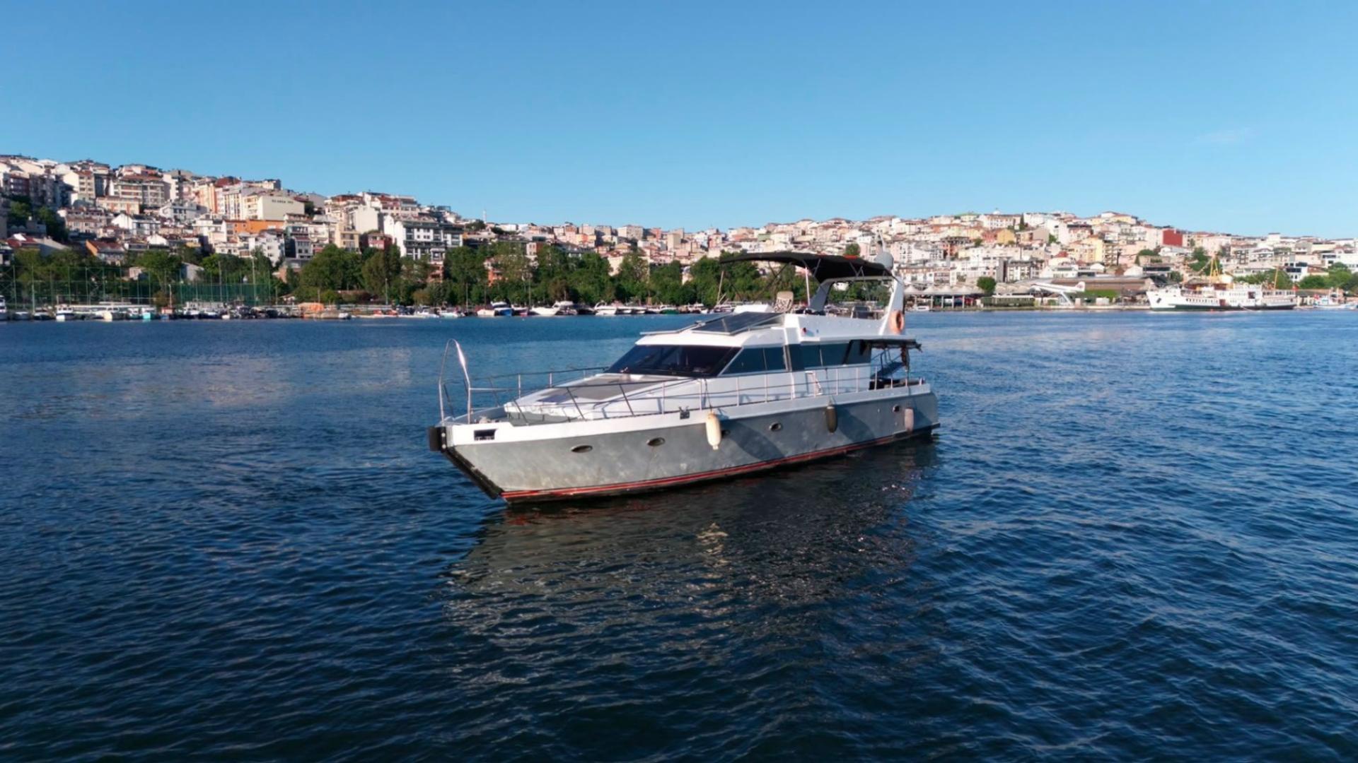 Rental Custom made 18m Motor Yacht - 947 - photo 2