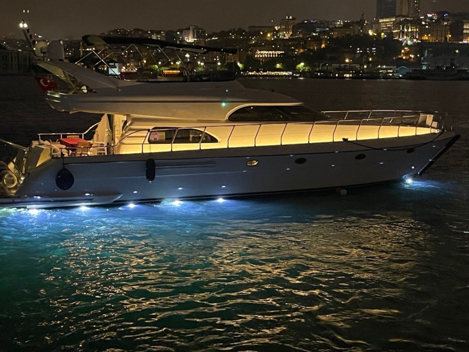 Özel yapım 22m Motoryat