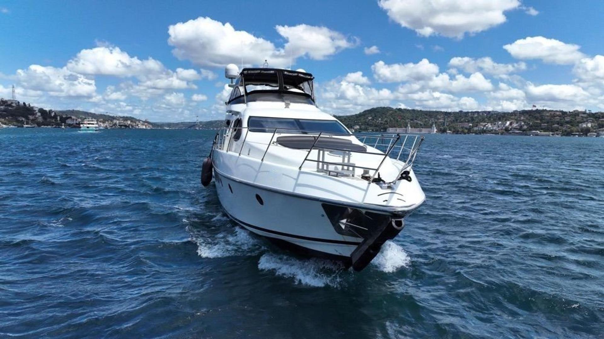 Kiralık Azimut 22m Motoryat - 347 - photo 4
