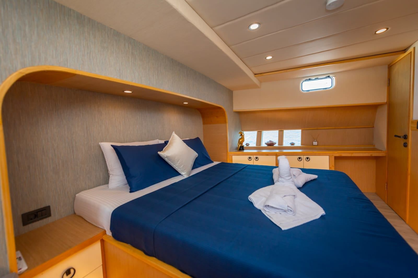 Özel yapım 18m Motoryat