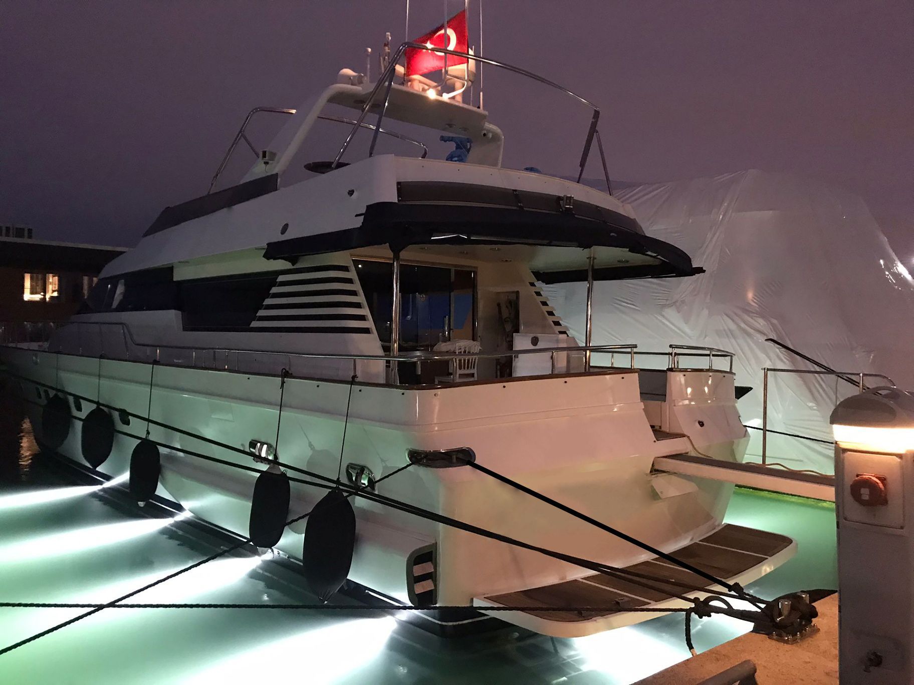 Alalunga 26m Motor Yacht