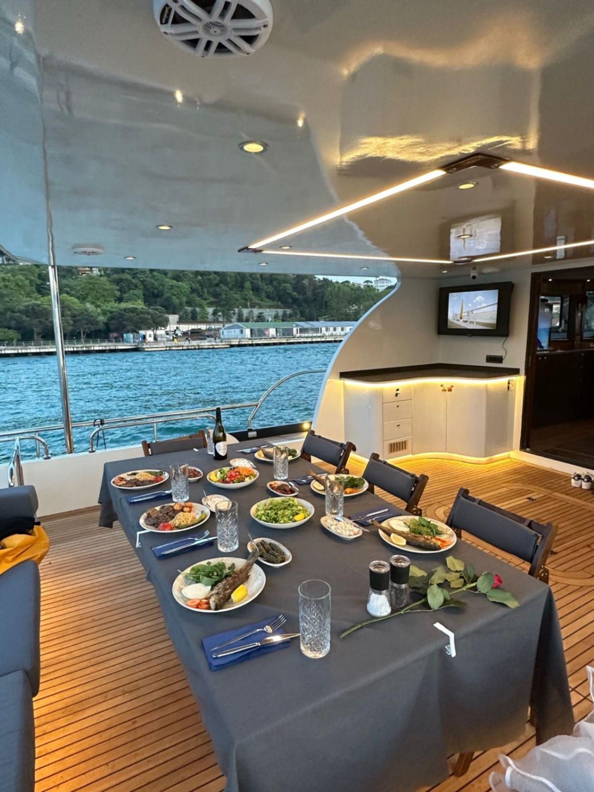 Rental Custom made 22m Motor Yacht - 152 - photo 10
