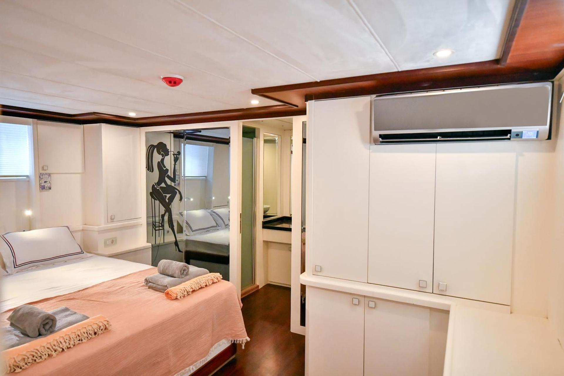 Kiralık Özel yapım 20m Motoryat - 1076 - photo 4