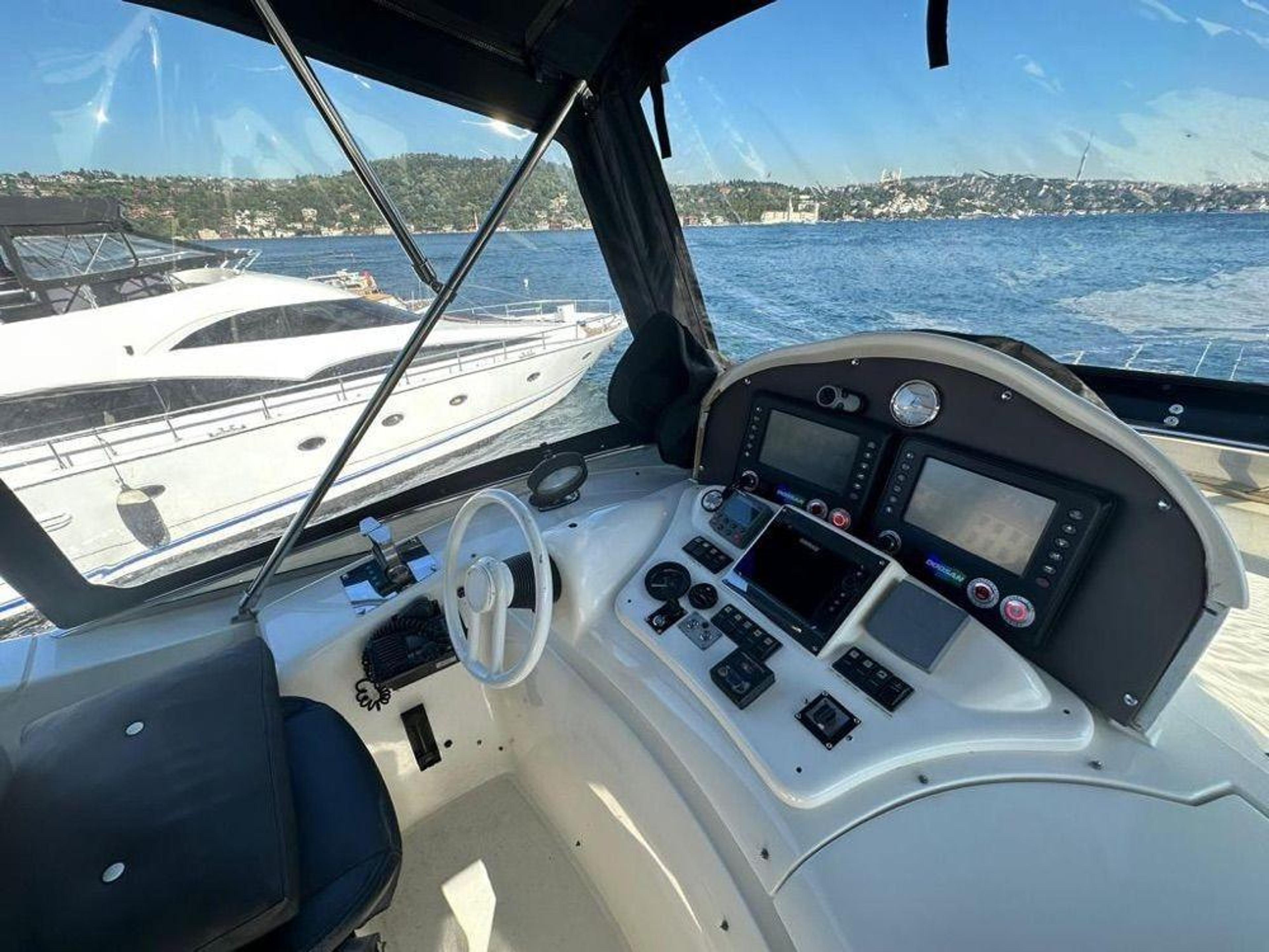 Kiralık Azimut 22m Motoryat - 347 - photo 16