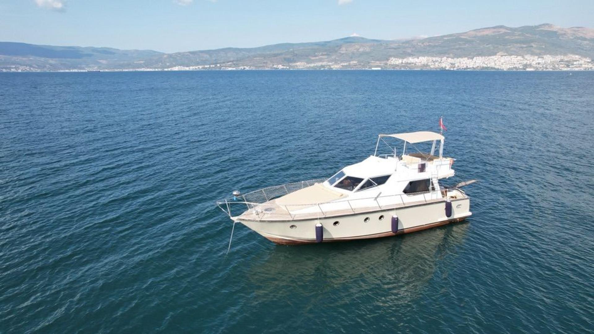 Kiralık Versilcraft 13m Motoryat - 667 - photo 3