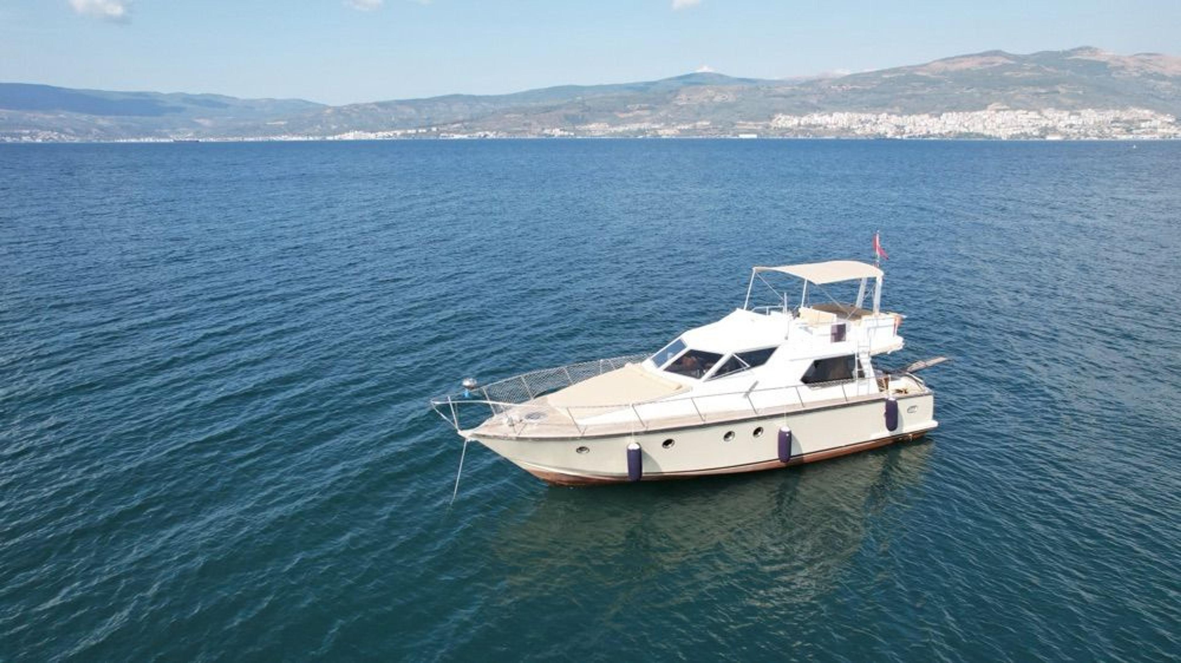 Rental Versilcraft 13m Motor Yacht - 667 - photo 3