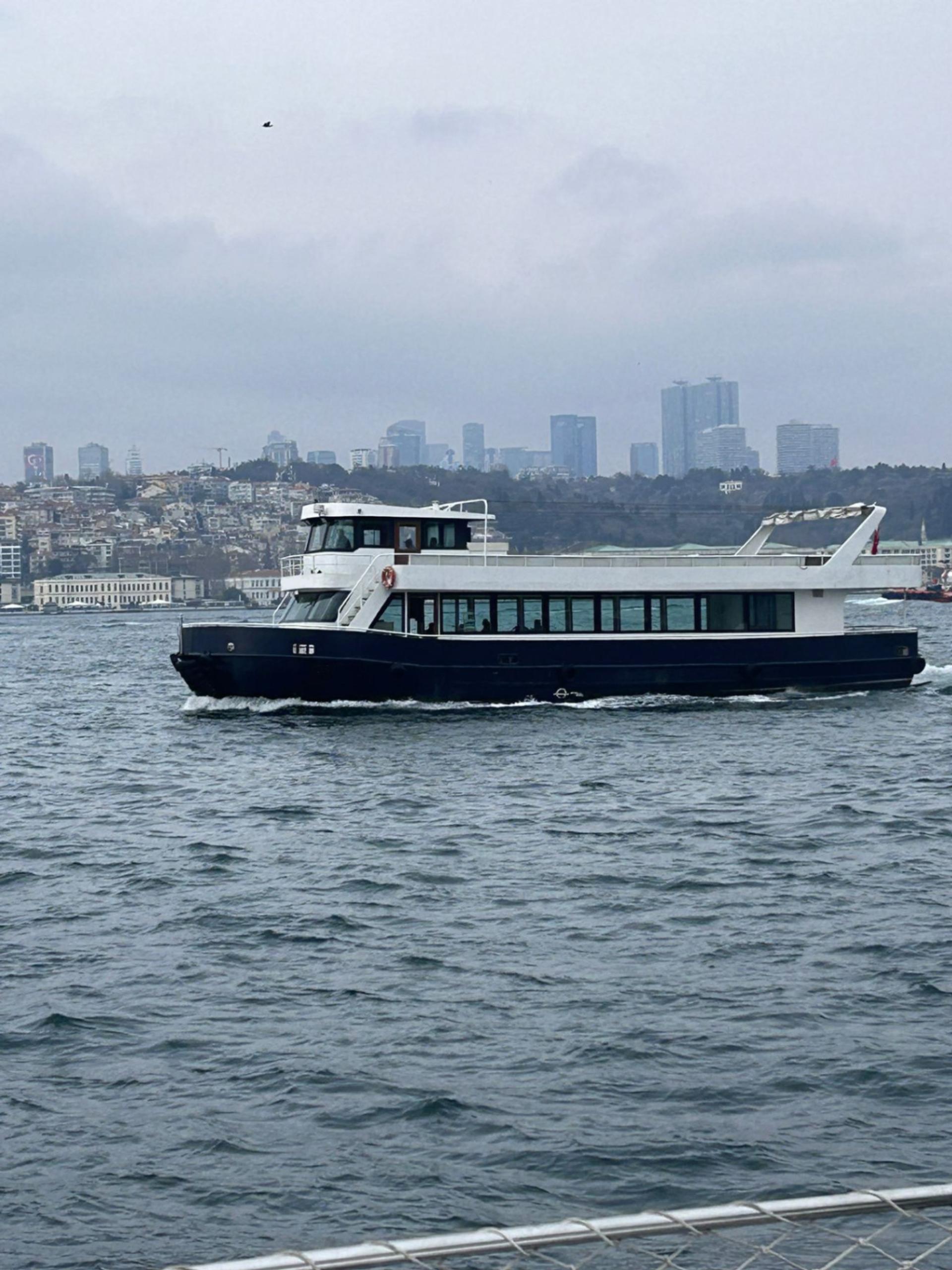 Rental Custom made 22m Party Boat - 168 - photo 1