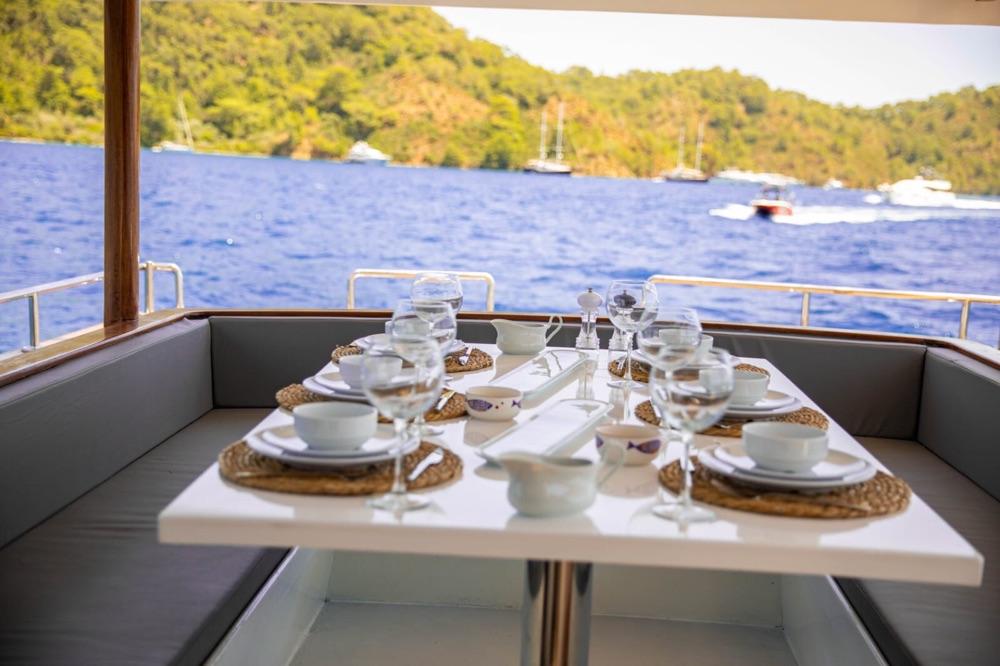 Rental Custom made 20m Motor Yacht - 727-3