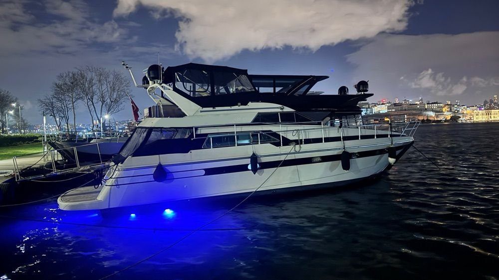 Mochi Craft 16m Motor Yacht