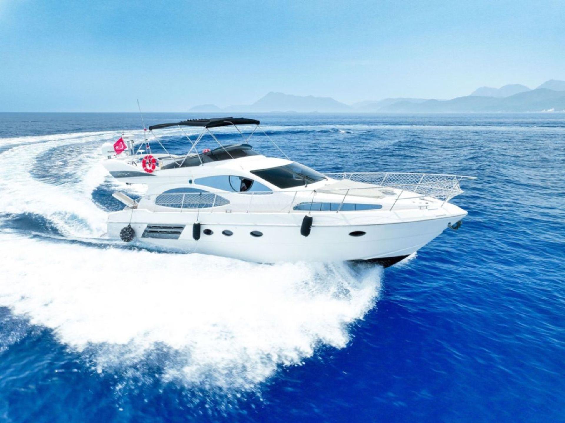 Kiralık Azimut 15m Motoryat - 902 - photo 1