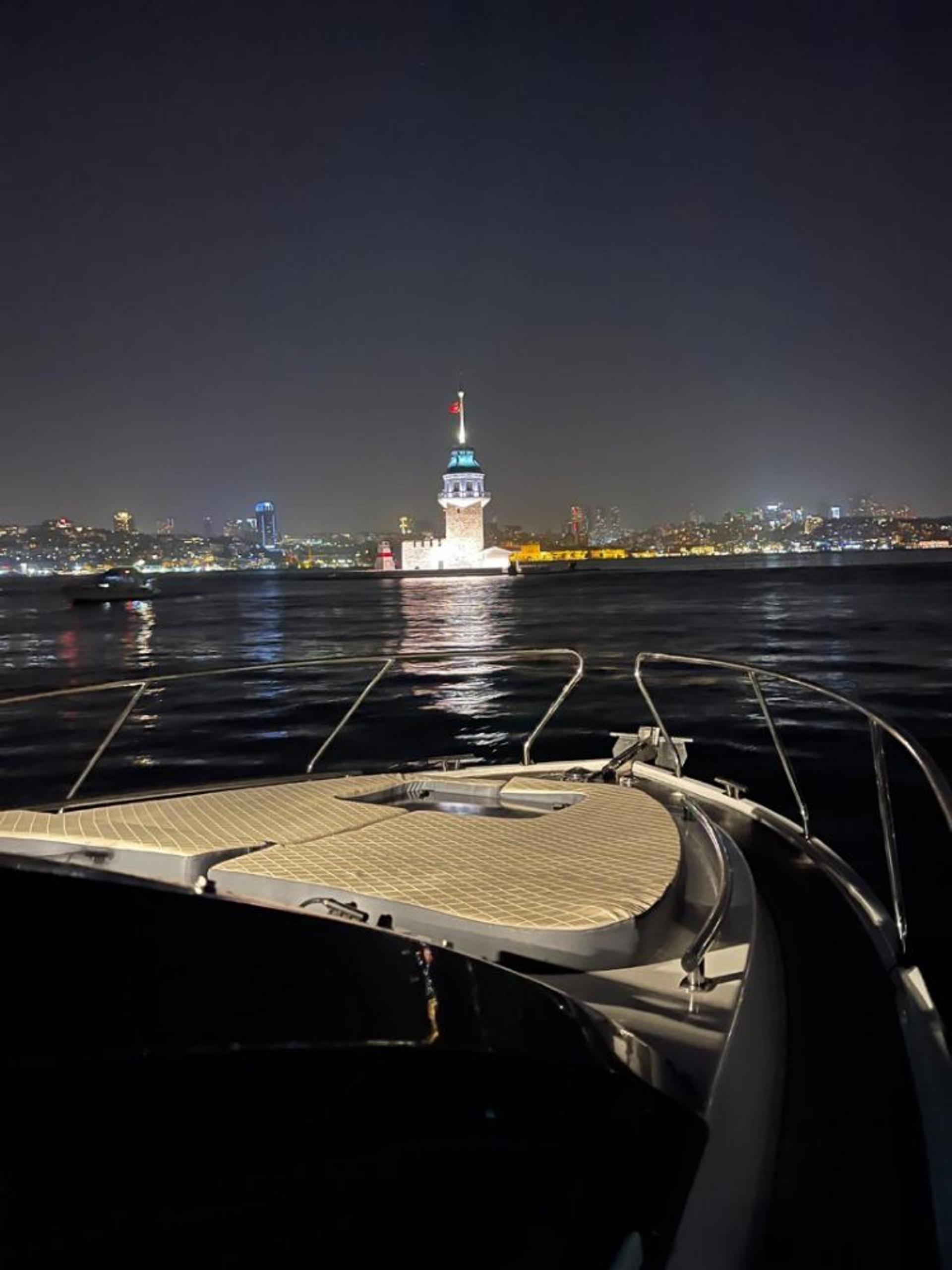 Rental Ocean Yachts 12m Motor Yacht - 694 - photo 22