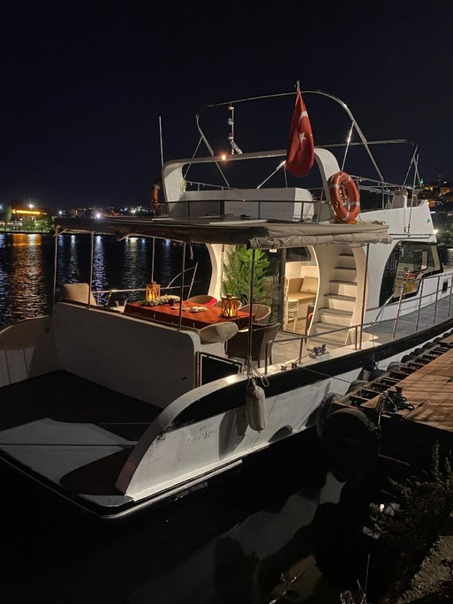 Kiralık Özel yapım 16m Motoryat - 172 - photo 3