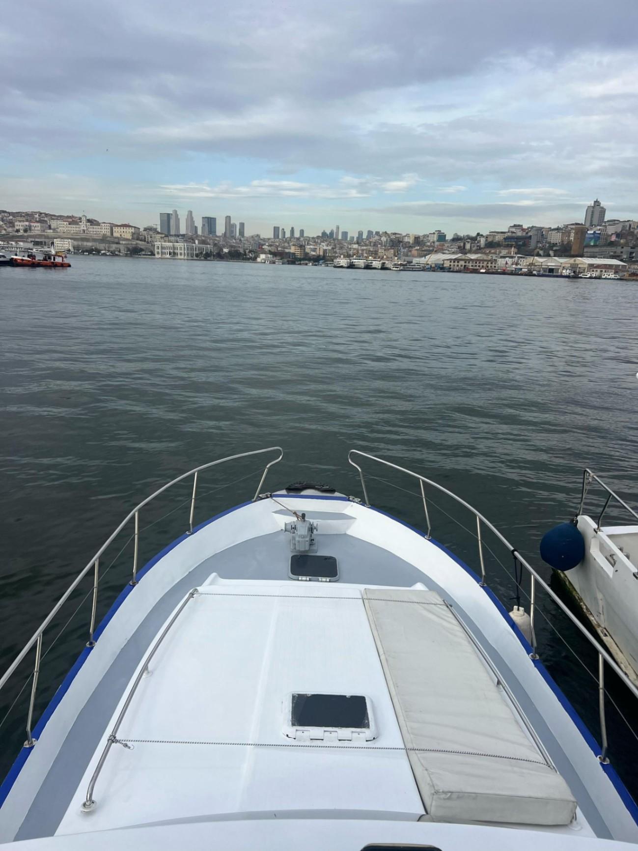 Rental Custom made 13m Motor Yacht - 79-1